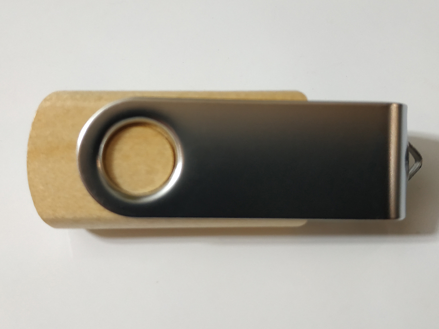 Pendrive USB de madera Twister